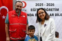 KIZILAY’DAN ÇOCUKLARA KIRTASİYE YARDIMI