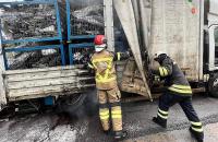 KAMYONUN DORSESİNDE YANGIN ÇIKTI