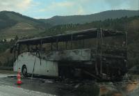 ORHANGAZİ TÜNELİ GİRİŞİNDE TUR OTOBÜSÜ ALEV ALEV YANDI