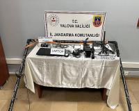 ORMANDA KAÇAK KAZI YAPARKEN YAKALANDILAR