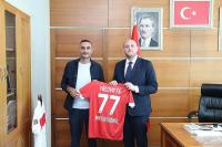 ORUÇ’TAN BÜYÜKGÜMÜŞ’E YEŞİL YALOVA FK FORMASI