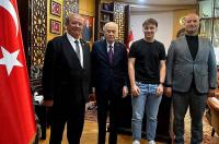 TEMEL VİZYON PROJELERİNİ BAHÇELİ’YE SUNDU