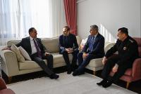 VALİ USTA’DAN GAZİ POLİSE ZİYARET