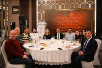 VALİ USTA GENÇ ÇİFTLERLE İFTARDA BULUŞTU