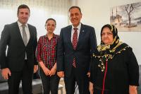 VALİ USTA ŞEHİT AİLELERİNİ YALNIZ BIRAKMADI