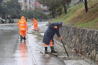 YALOVA BELEDİYESİ’NDEN SAĞANAK MESAİSİ