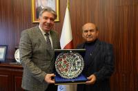 YALOVA ÜNİVERSİTESİ’NİN ÇINARI EMEKLİYE AYRILDI