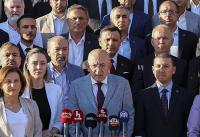“YAPILAN TUTUKLAMALAR HUKUKİ DEĞİLDİR”