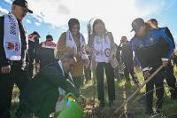 YÜZLERCE FİDAN ŞEHİTLER İÇİN TOPRAKLA BULUŞTU