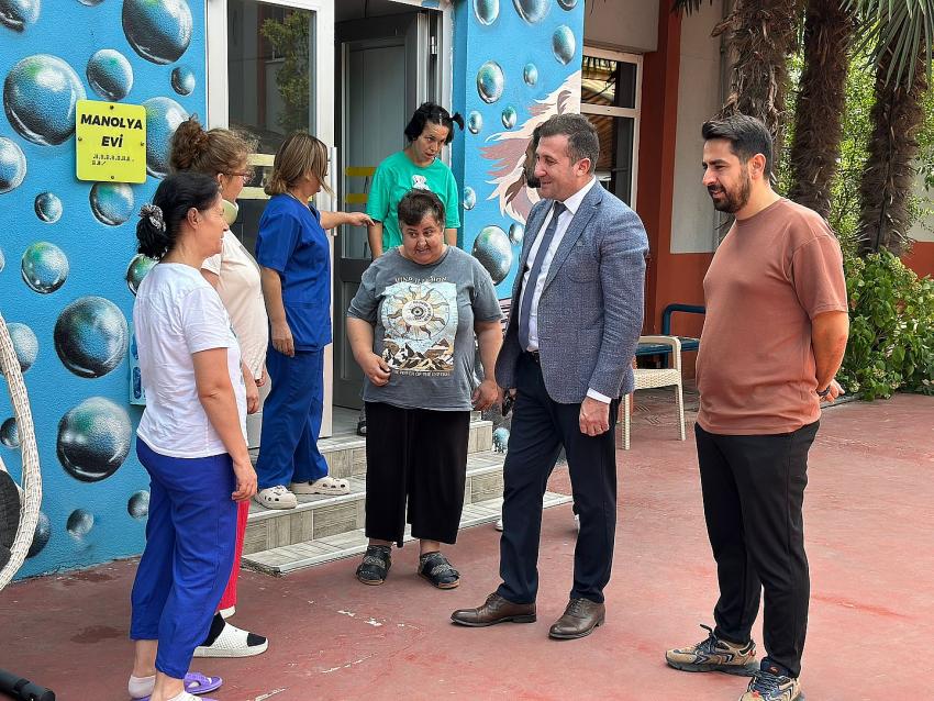 LAÇİN ÖZEL BİREYLERLE BİR ARAYA GELDİ