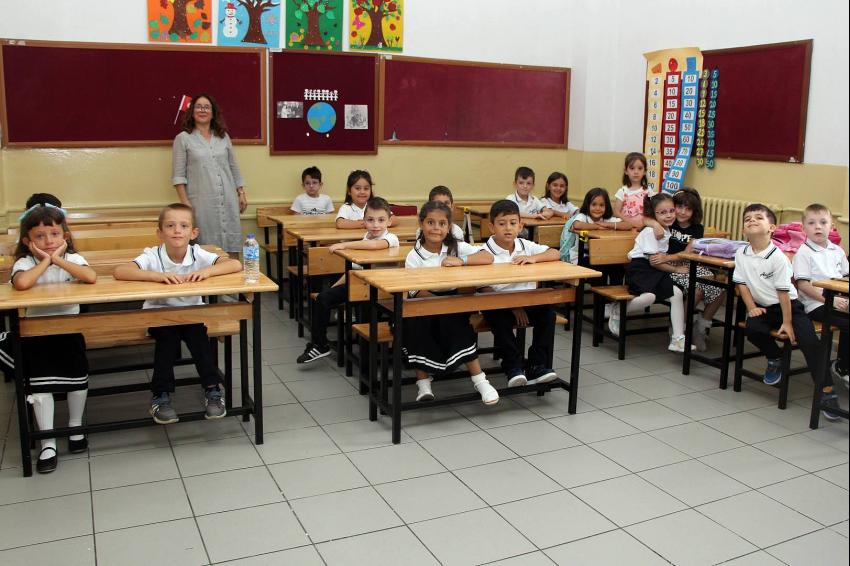 MİNİKLER İÇİN İLK DERS ZİLİ ÇALDI