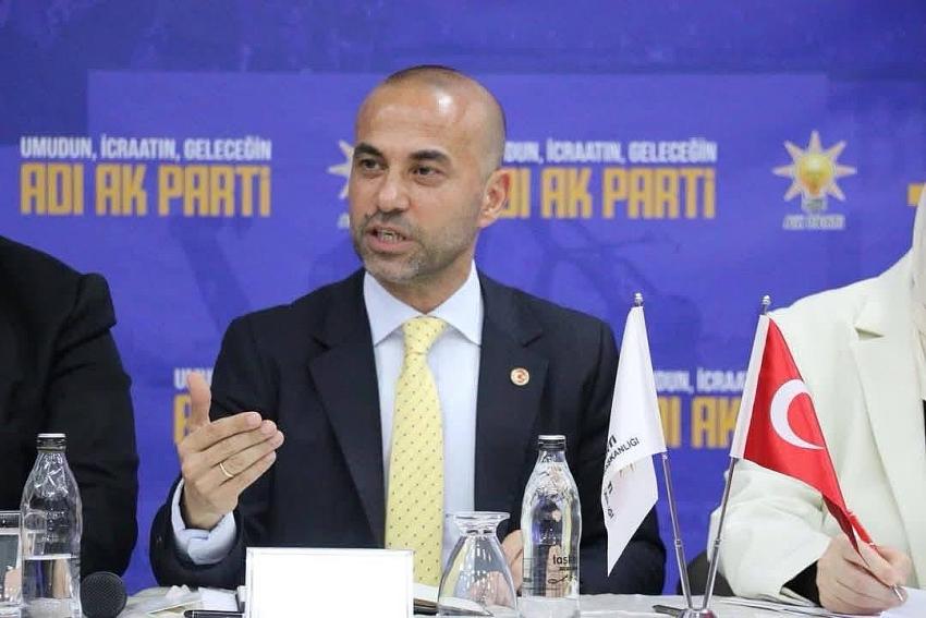 “ÖZEL’İN ÜSLUBU TAM BİR DENSİZLİKTİR”