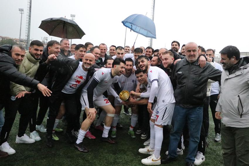 ŞAMPİYON ÇİFTLİKKÖY KUPASINA KAVUŞTU