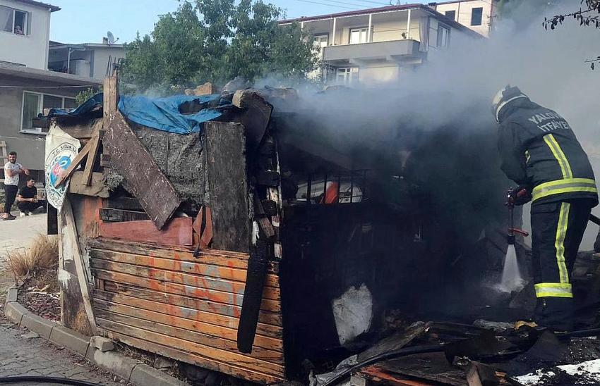 SEYRANTEPE MAHALLESİ'NDE BARAKA YANGINI PANİĞE NEDEN OLDU