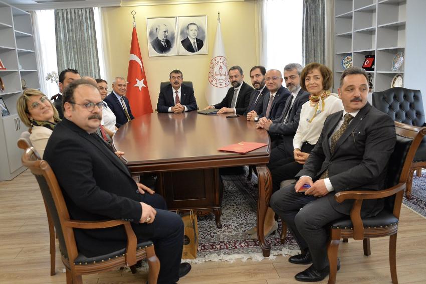 SOYGÜZEL BAKAN TEKİN’İ ZİYARET ETTİ
