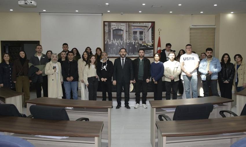 SOYGÜZEL’DEN ÖĞRENCİLERE GÜNCEL KENT SORUNLARI DERSİ