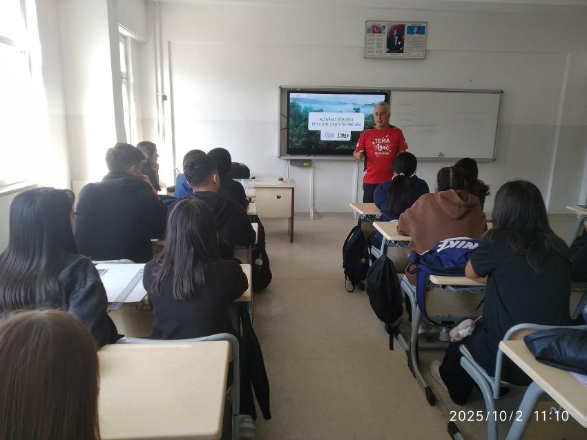 TEMA’DAN TOBB LİSESİ’NDE BİYOLOJİK ÇEŞİTLİLİK EĞİTİMİ