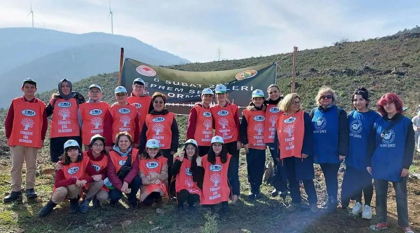 TEMALILAR DEPREM ŞEHİTLERİ ORMANINA FİDAN DİKTİ