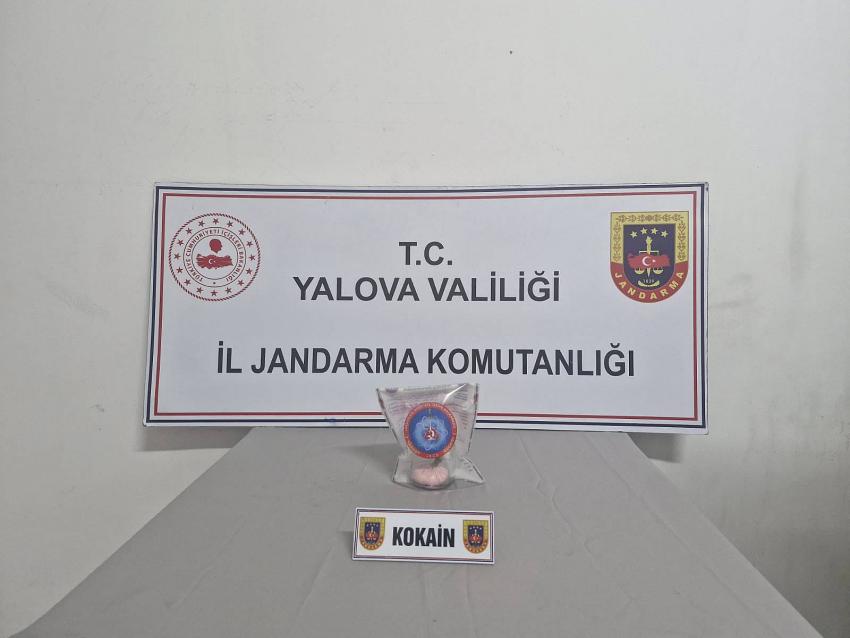 TİCARİ TAKSİDE 41 GRAM KOKAİNLE YAKALANDILAR