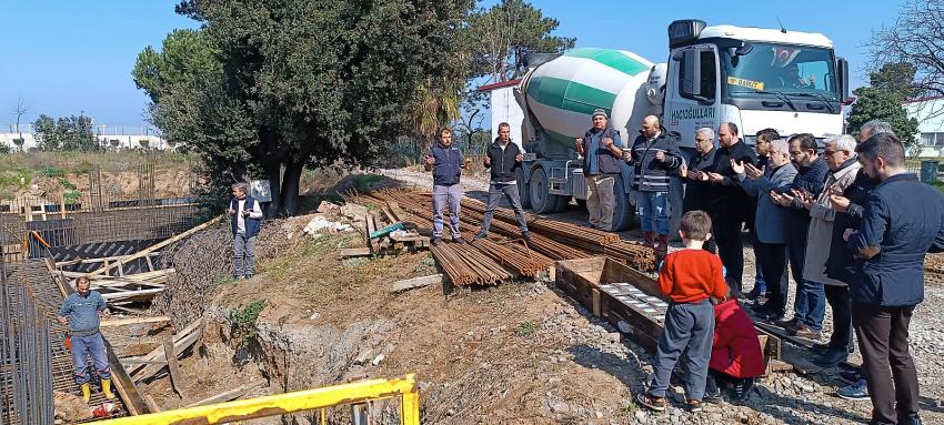 TUNA CAMİSİNİN TEMELİNE İLK HARÇ DUALARLA KONULDU
