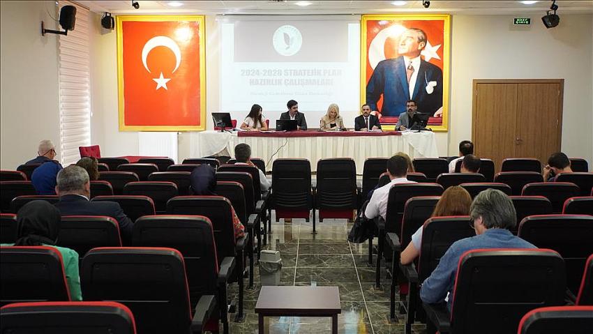 ÜNİVERSİTE 4 YILLIK YOL HARİTASINI BELİRLEYECEK
