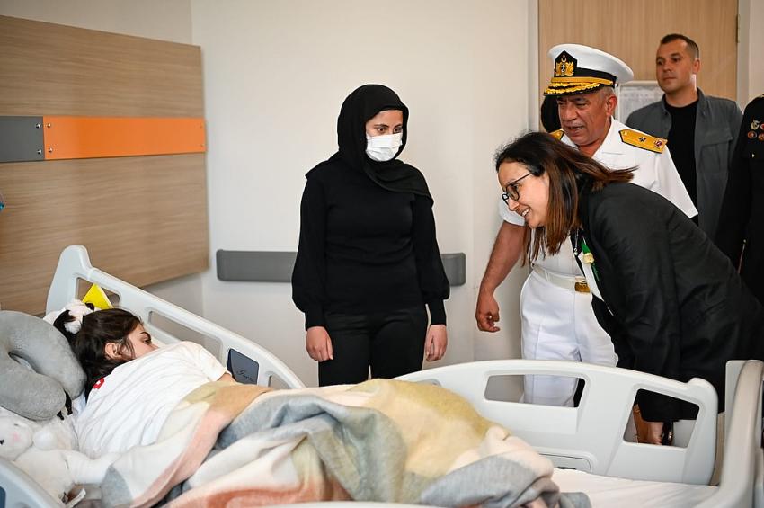 VALİ KAYA’DAN KAZADA YARALANAN SENA NUR’A ZİYARET