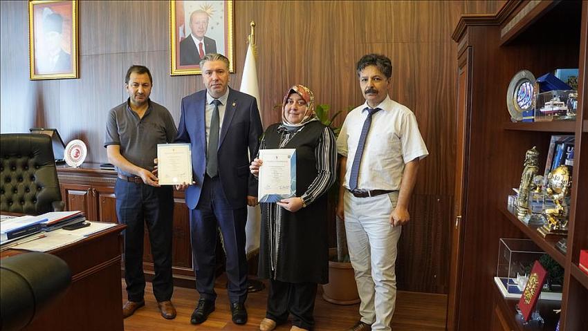 VEFAT EDEN ÖĞRENCİNİN DİPLOMASINI AİLESİ ALDI