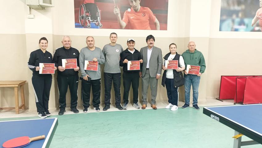 YILDIZ ANTRENÖRLERLE BİLGİLERİNİ PAYLAŞTI