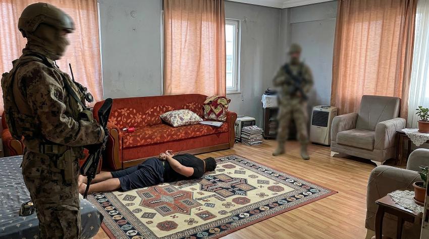 YALOVA'DA DEAŞ'A ŞAFAK OPERASYONU