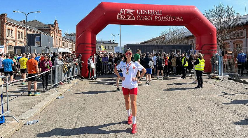 YALOVA ÜNİVERSİTESİ’Nİ PRAG’DA TEMSİL ETTİ