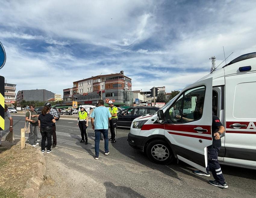 YALOVA’YA HASTA GETİREN AMBULANS KAZA YAPTI