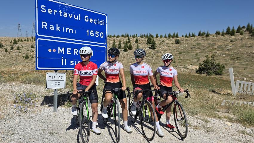 YALOVALI SPORCULAR GENÇLİK OLİMPİYATINA HAZIRLANIYOR